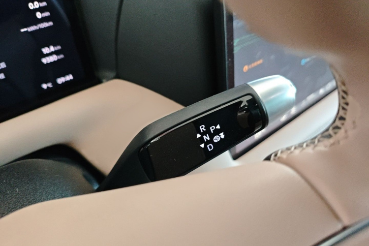 小鹏G9 2025款 625 长续航 Max局部细节18