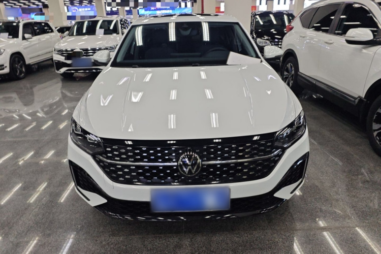 大众 朗逸 2024款 1.5L 自动星空五百万版车身外观2