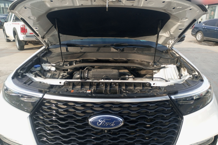 福特 探险者 2020款 EcoBoost 285 四驱运动版ST-LINE 6座机舱底盘24