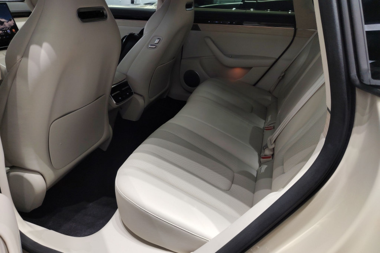 鸿蒙智行 智界S7 2024款 Max+ 后驱超航智驾版中控内饰7004