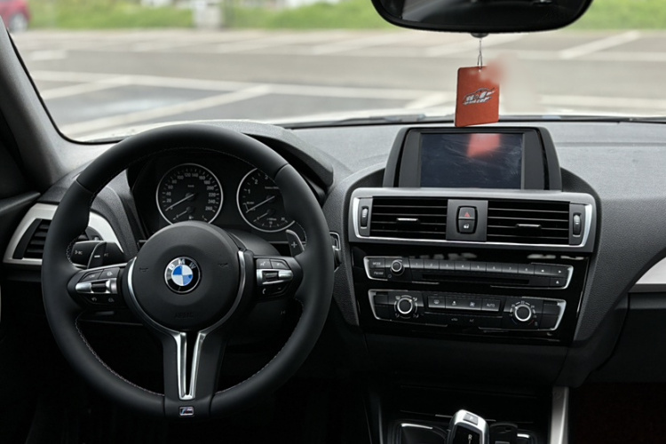 宝马1系(进口) 2016款 118i 领先型中控内饰7003