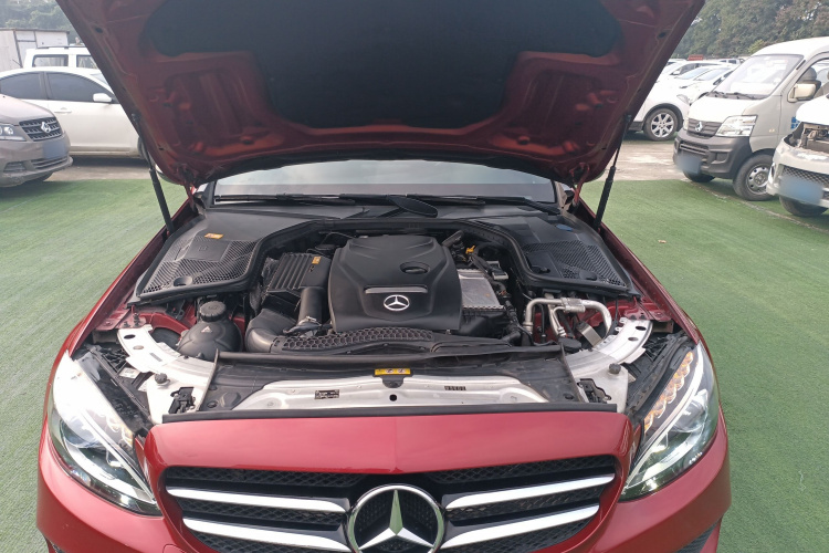 奔驰C级 2016款 C 200 运动版机舱底盘24