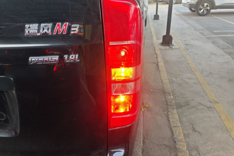 江淮瑞风 瑞风M3 2019款 PLUS 创客版 1.8L 豪华型车身外观9