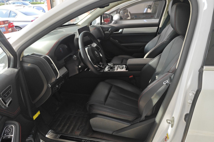 比亚迪 唐新能源 2018款 DM 2.0T 全时四驱智联创享型 7座 国V中控内饰19