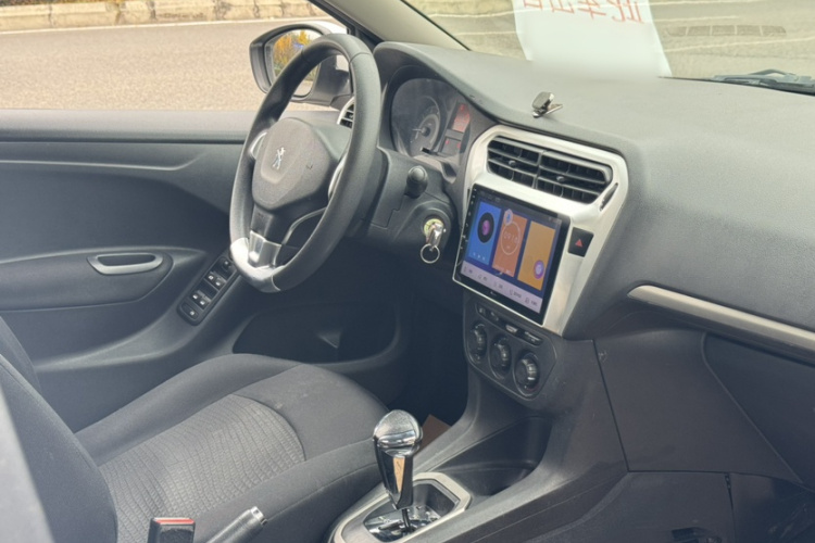 标致301 2016款 1.6L 自动舒适版车身外观6003