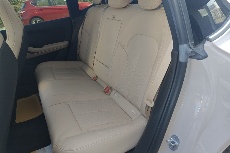 蔚来ET5 2022款 75kWh中控内饰21