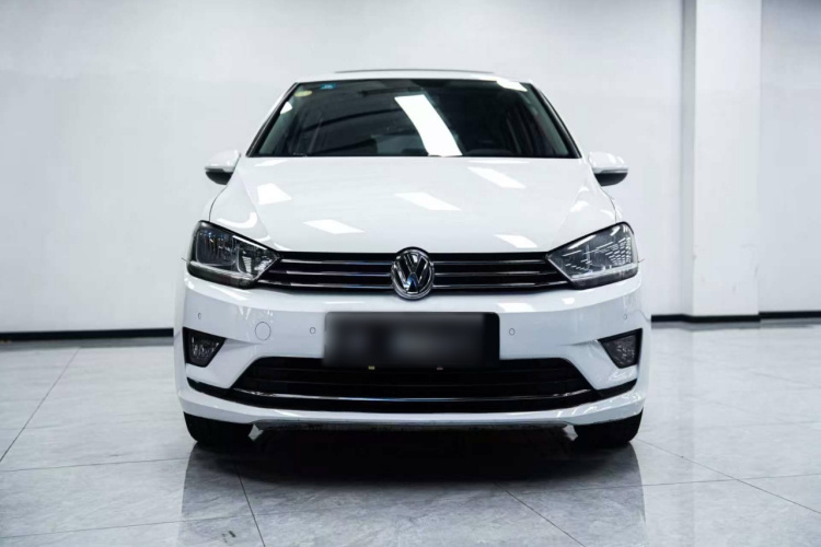 大众 高尔夫·嘉旅 2016款 230TSI 自动进取型车身外观2