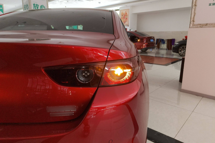 马自达3 昂克赛拉 2022款 2.0L 自动质擎版车身外观9
