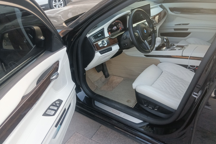 宝马7系 2010款 760Li中控内饰20