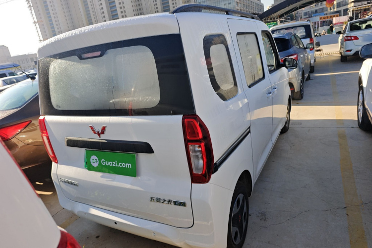 五菱汽车 五菱之光新能源 2025款 201km 舒适型车身外观6004