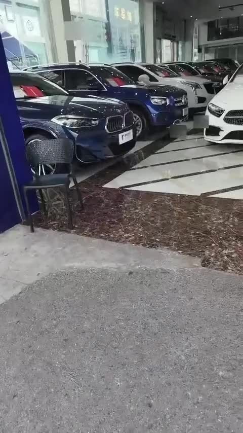 奔驰GLB 2020款 改款 GLB 200 动感型讲解2