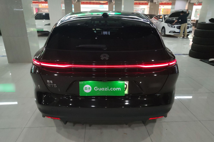 蔚来ET5 2022款 75kWh车身外观6