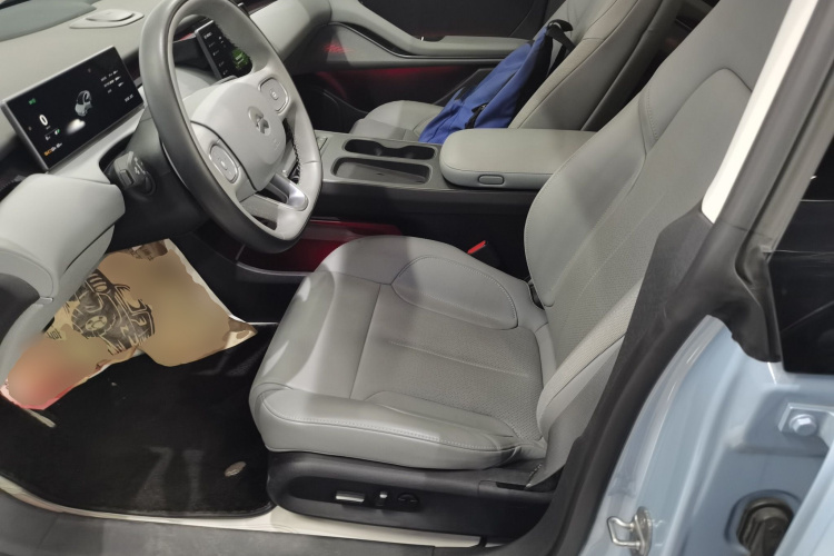 蔚来ET5 2022款 75kWh中控内饰19