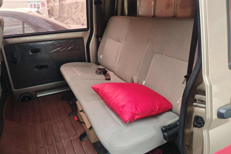 五菱汽车 五菱荣光 2019款 1.2L S 厢式运输车标准型5座中控内饰21