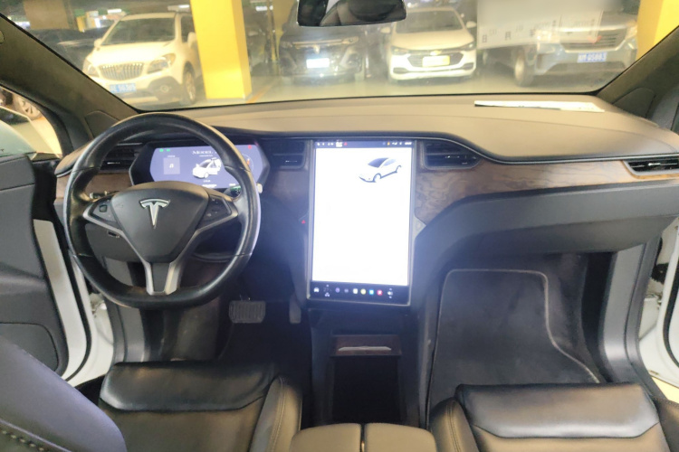 特斯拉 Model X 2020款 长续航升级版中控内饰12