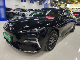 吉利银河 银河星耀8 2025款 130km EM-i 尊贵版