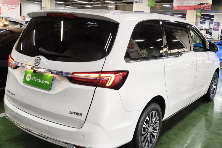 别克GL8 2023款 陆上公务舱 舒适型车身外观7