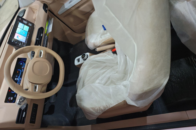 吉利银河 2024款 熊猫mini 200km 耐力熊中控内饰19