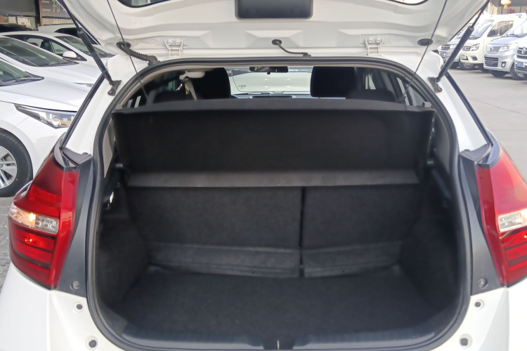 丰田 YARiS L 致炫 2016款 改款 1.5E CVT魅动版机舱底盘23