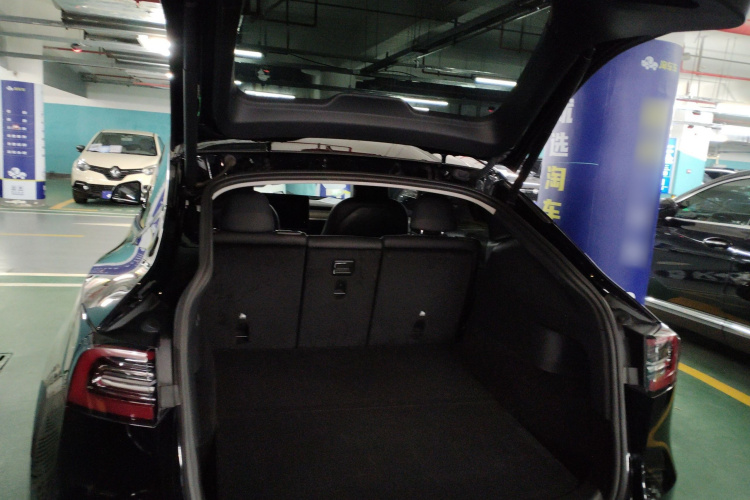 特斯拉 Model Y 2022款 Performance高性能全轮驱动版局部细节23