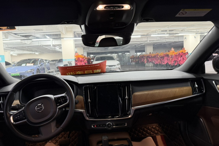 沃尔沃S90 2021款 B5 智逸豪华版中控内饰7002