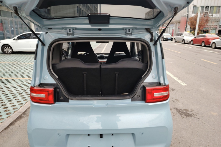 五菱汽车 宏光MINIEV 2022款 轻松款 磷酸铁锂机舱底盘23