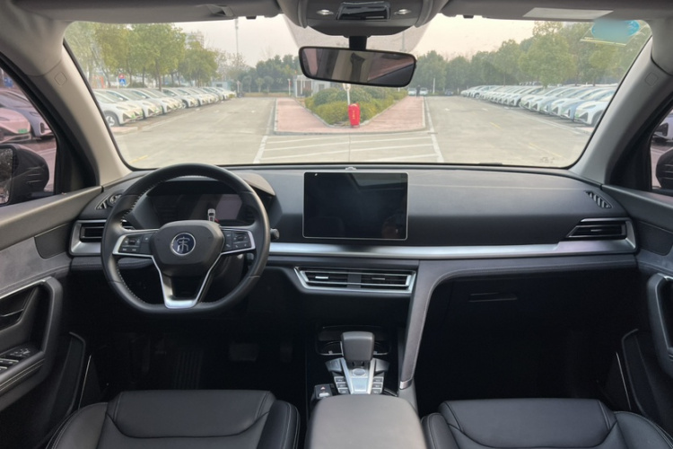 比亚迪 宋Pro新能源 2019款 DM 1.5T 四驱性能版豪华型中控内饰7007