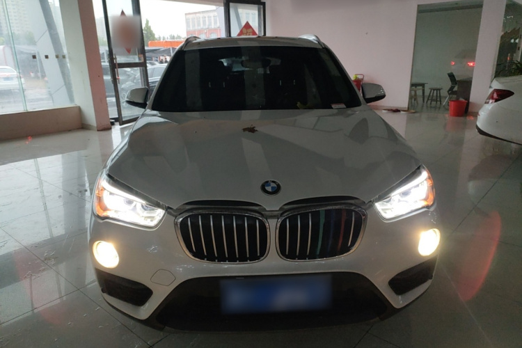 宝马X1 2016款 sDrive18Li 尊享型车身外观6001