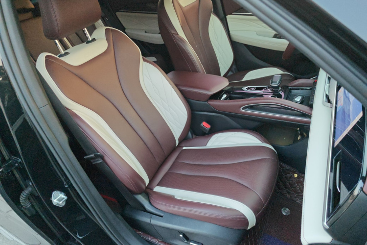 吉利汽车 星越L 2021款 2.0TD DCT EVO两驱尊贵型局部细节41