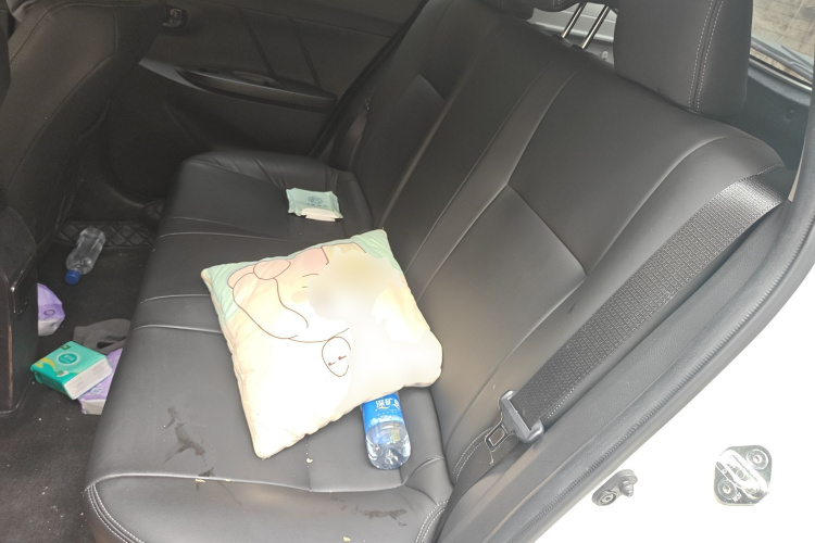 丰田 威驰FS 2021款 1.5L CVT锋驰版中控内饰21