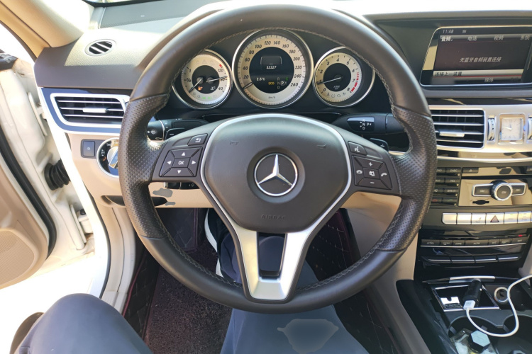 奔驰E级 2014款 改款 E 260 L 运动型局部细节13