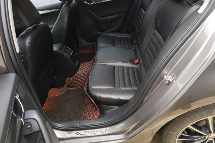 斯柯达 明锐 2017款 1.6L 自动智行版中控内饰21