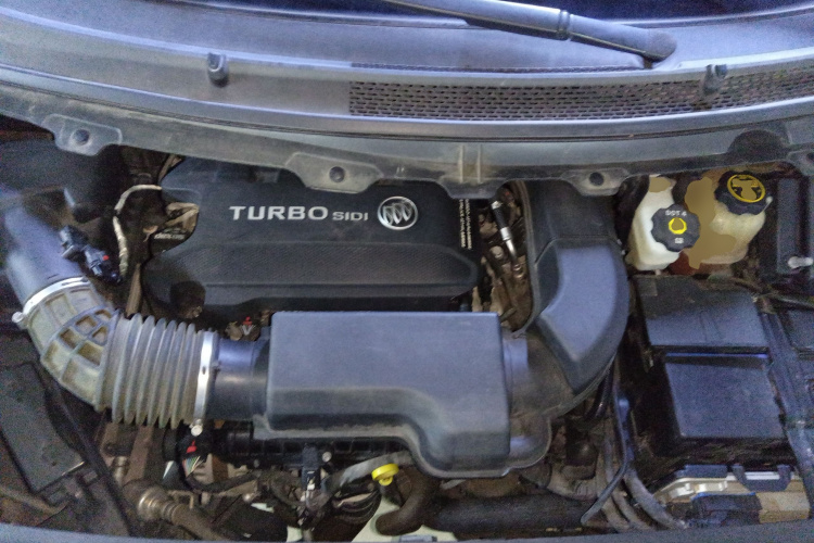 别克GL8 2021款 陆上公务舱 652T 豪华型机舱底盘24