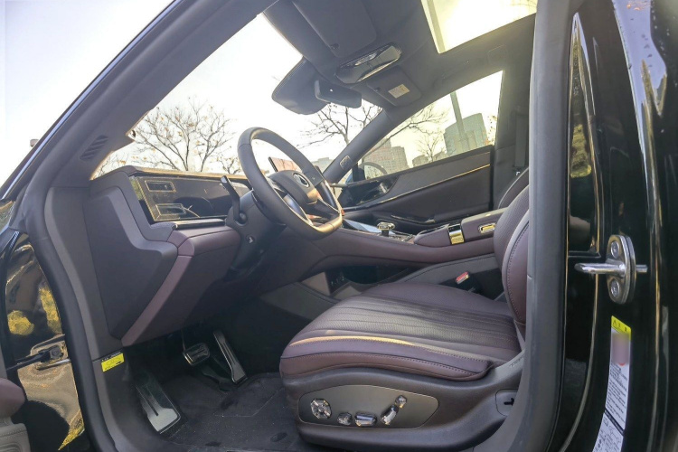 腾势Z9GT 2024款 630四驱Max版中控内饰7004