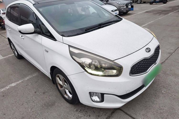 起亚 佳乐 2013款 2.0L 7座自动标准版 国IV车身外观3