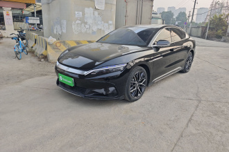 比亚迪 汉 2022款 EV 创世版 610KM四驱尊享型