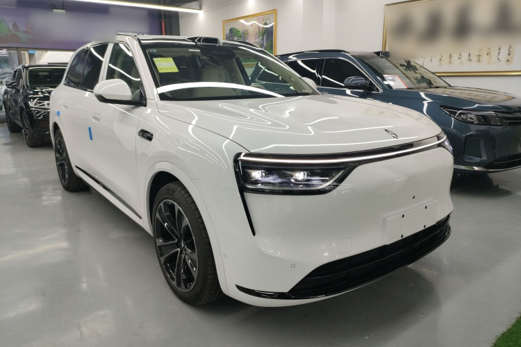 鸿蒙智行 问界M8 2025款 增程 Ultra版 53.4kWh 5座版车身外观6002