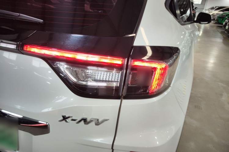 思铭 东风本田X-NV 2020款 风驰版车身外观6006