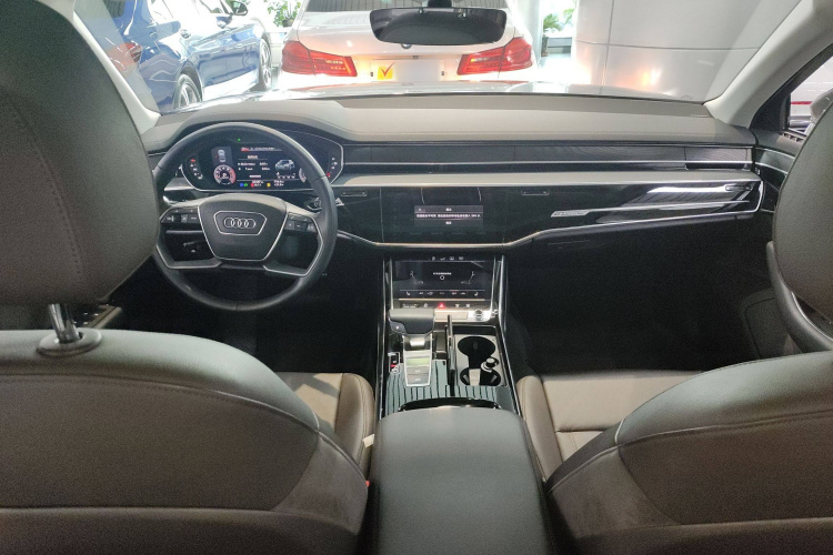 奥迪A8 2018款 A8L 55 TFSI quattro投放版精英型中控内饰12