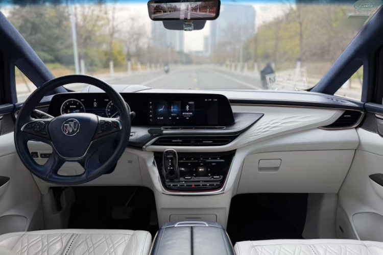 别克GL8 2020款 Avenir艾维亚 四座尊礼版中控内饰7002