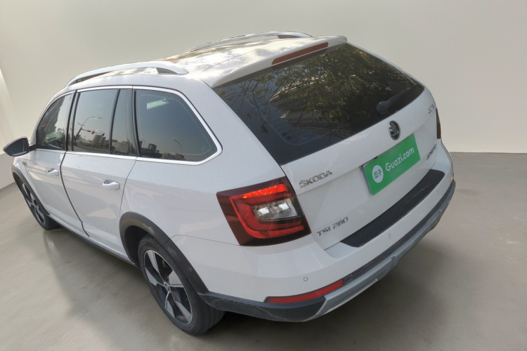 斯柯达 明锐 2018款 旅行车 TSI280 DSG豪华版车身外观5