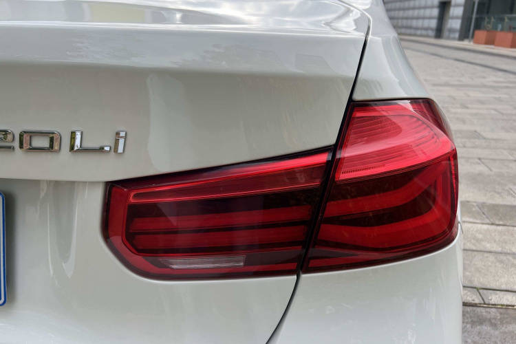 宝马3系 2018款 320Li 领先型M运动套装车身外观6009