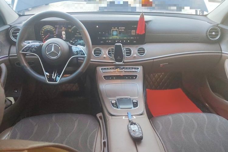 奔驰E级 2021款 E 260 L 4MATIC中控内饰7002