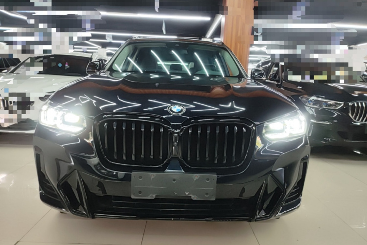 宝马X3 2022款 xDrive30i 领先型 M曜夜套装车身外观2