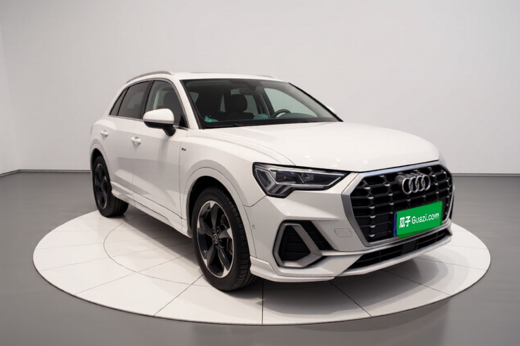 奥迪Q3 2023款 35 TFSI 时尚动感型（1.4T）车身外观3