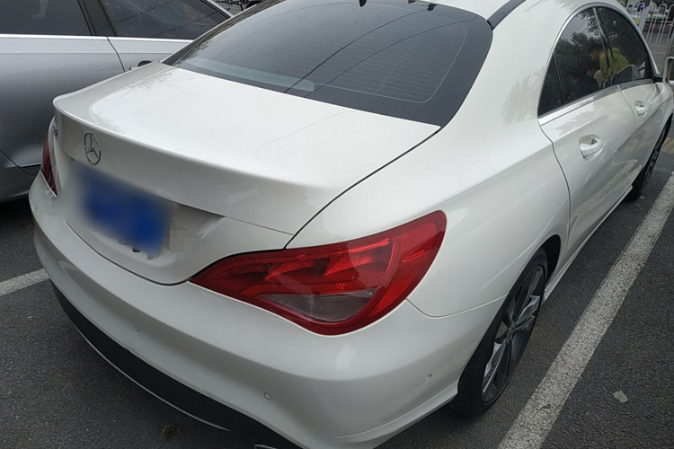 奔驰CLA 2016款 CLA 200 动感型车身外观7