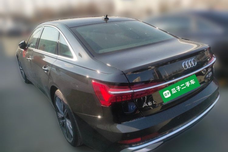 奥迪A6L 2025款 45 TFSI quattro 尊享动感型车身外观5