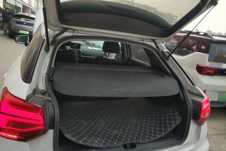 奥迪Q2L 2022款 35 TFSI 进取致雅型局部细节23