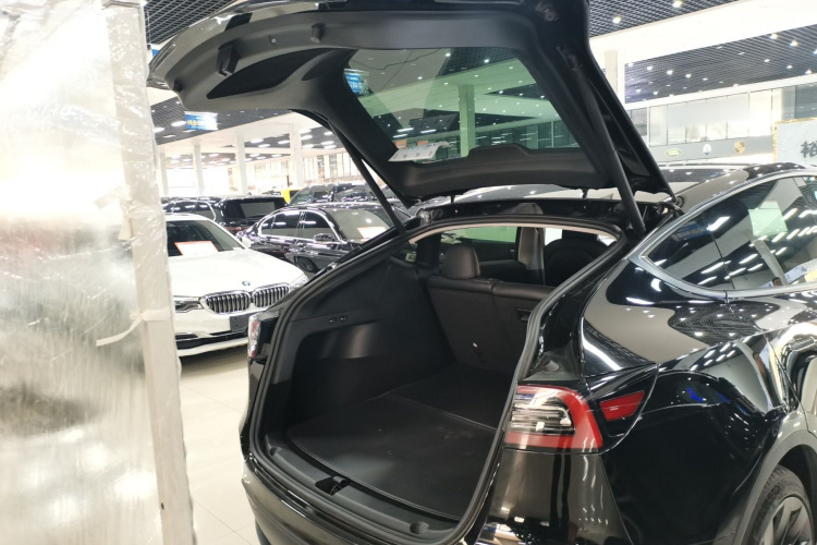 特斯拉 Model Y 2022款 后轮驱动版机舱底盘23