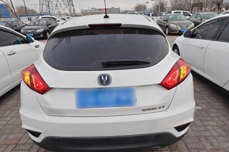 长安 逸动 2015款 1.6L 手动俊酷型 国V车身外观6